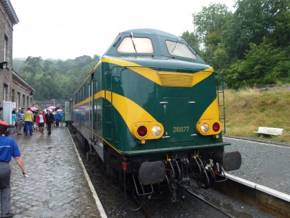 Locomotive 210077 - Spontin 15/08/2015